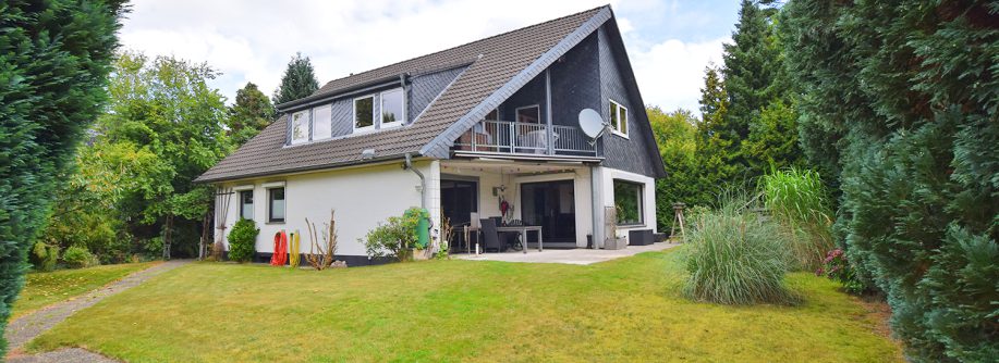 0 T Viel Platz und viele Moeglichkeiten bietet dieses Einzelhaus