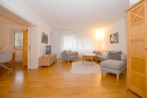 Kunden-Bewertungen 2 FG Die Wohnung bietet eine ueberzeugende grosszuegige Raumaufteilung